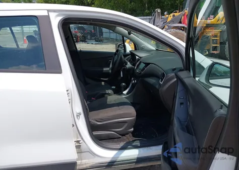 2017 Chevrolet Trax Ls z USA, uszkodzony, nr VIN KL7CJNSB1HB208276